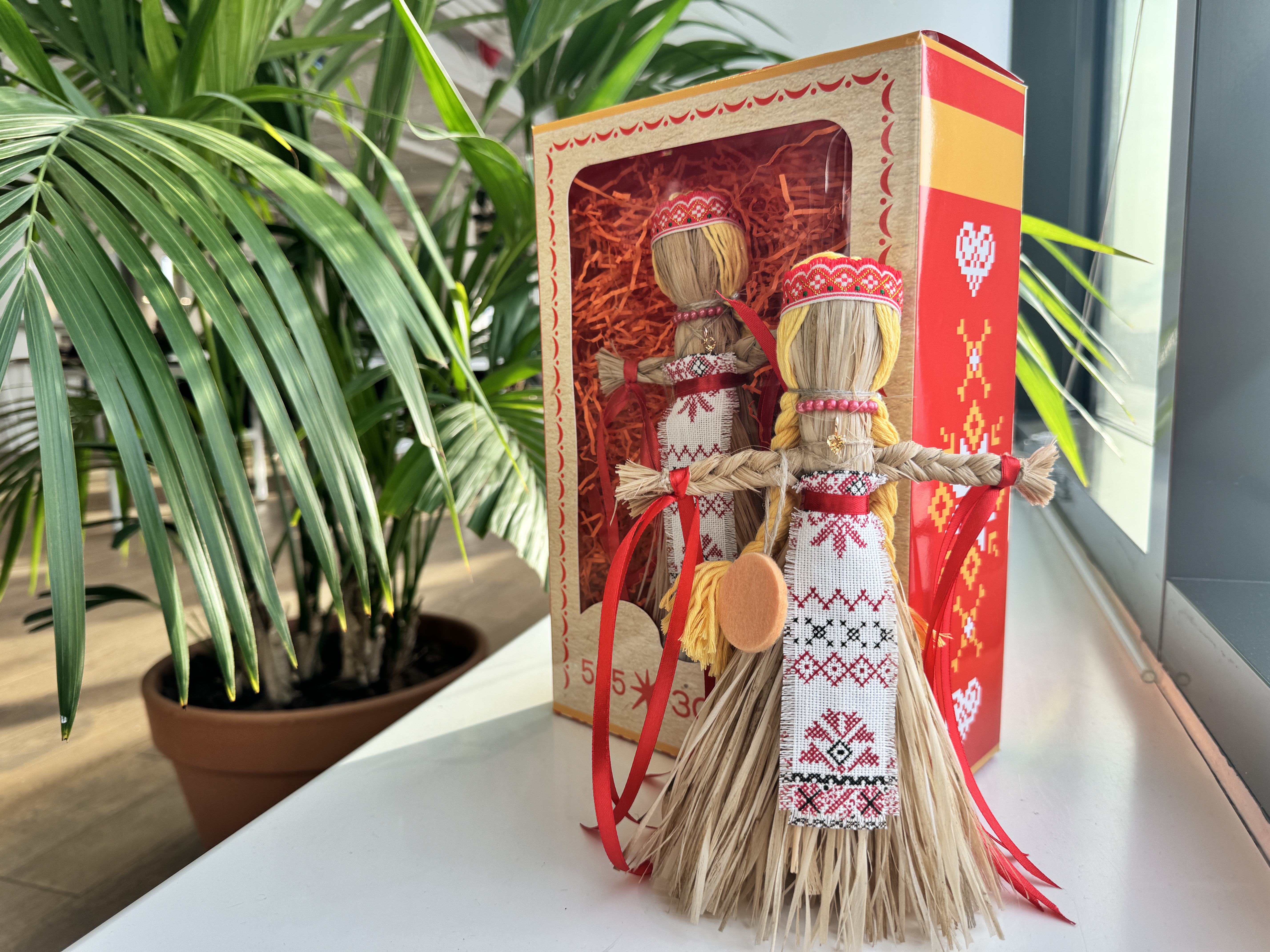 «585 Золотой» выпустил «Русскую Барби» к Масленице